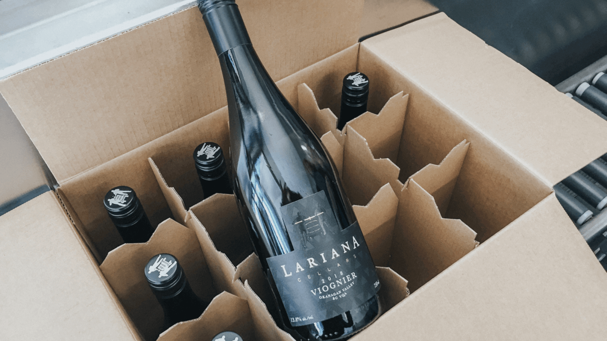 Lariana_cellars-bottling-viognier-2019