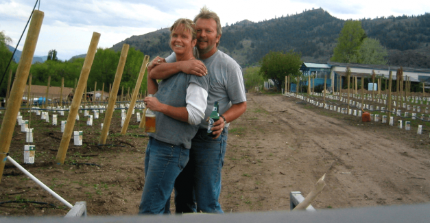 Lariana_cellars-carol-dan-planting